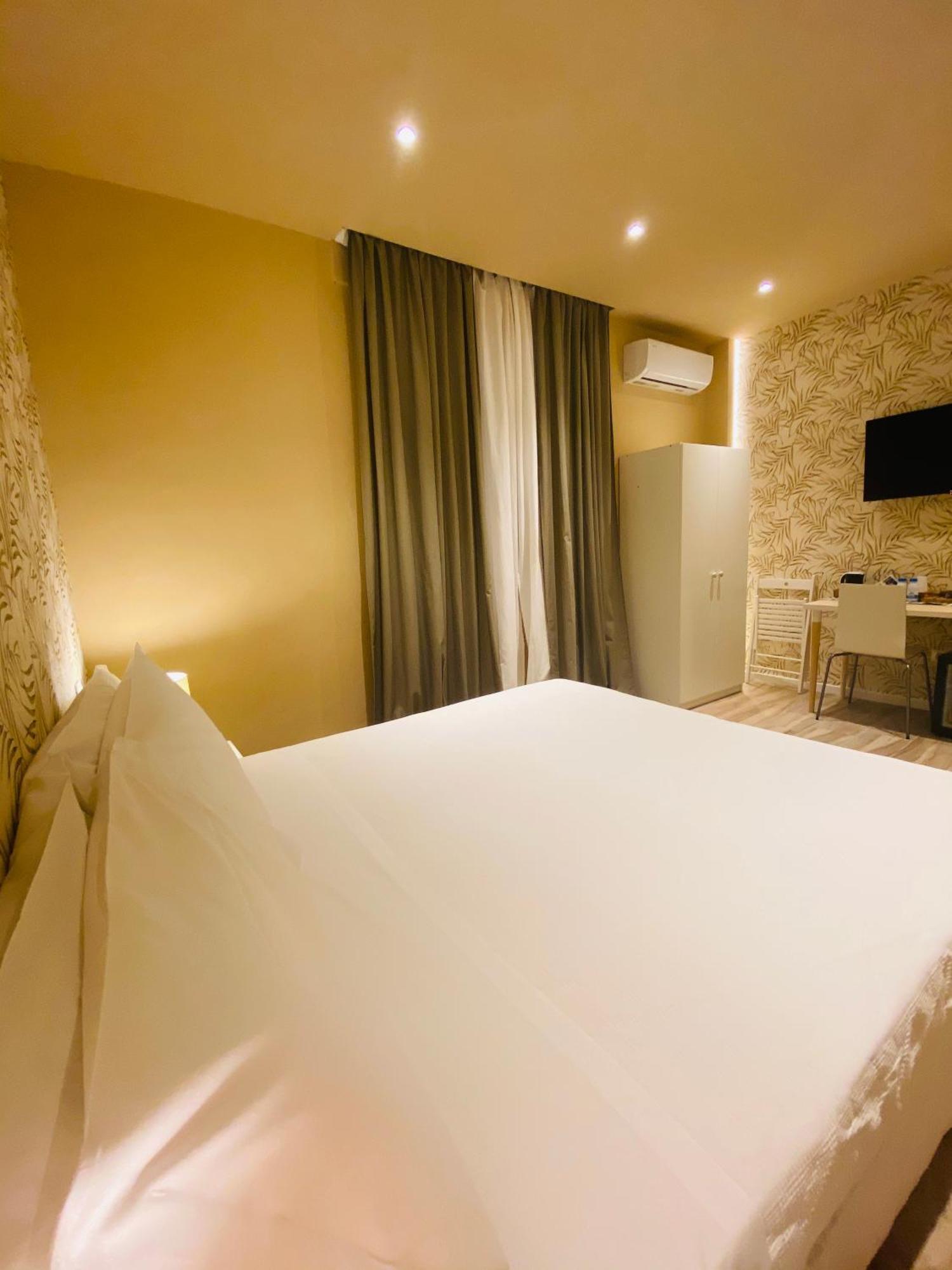 Harmony House Prestige Bed and Breakfast Πίζα Δωμάτιο φωτογραφία